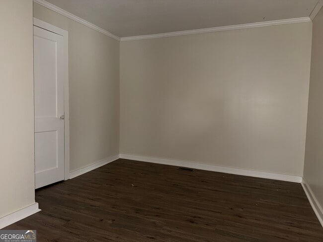 Photo - 1011 Walnut Ave SE