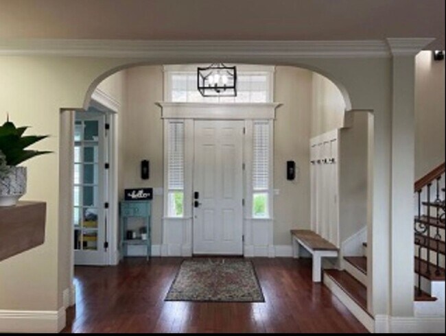 Photo - Beautiful, 6 Bedroom Home!