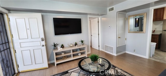 8701 S Van Ness Ave Unit A