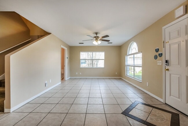 Photo - 1018 Pegel Ct