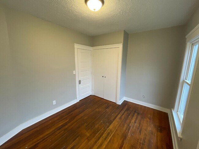Photo - 1053 Washington Ave