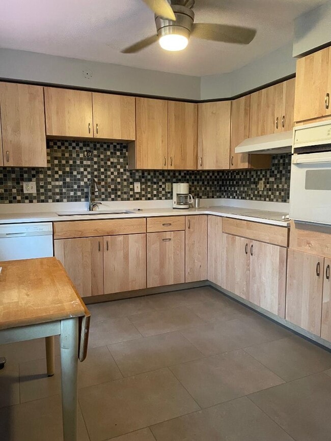 Photo - 729 W Kaye Ave
