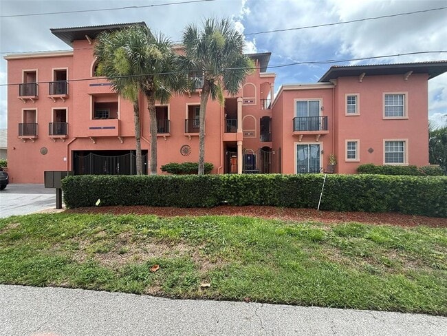 Building Photo - 1344 Mediterranean Dr Unit 123 Rental
