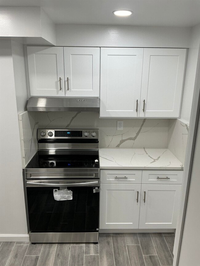Building Photo - 133 Harmon Cove Tower Unit 133 Rental