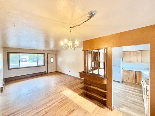 Photo - 225 Elmwood Dr