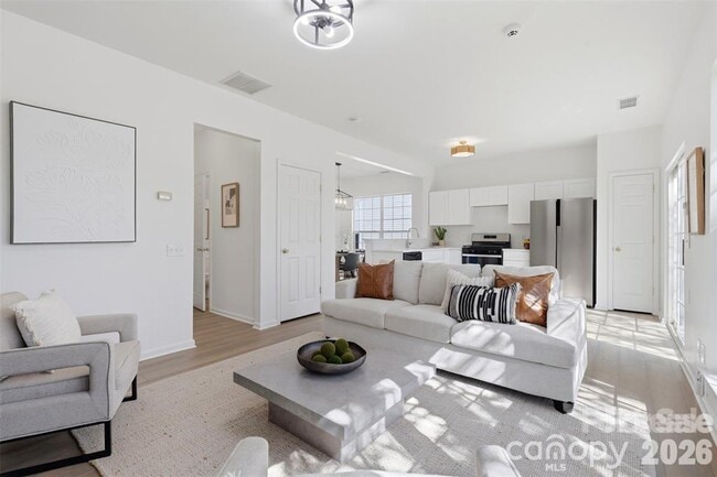 Photo - 2443 Normancrest Ct