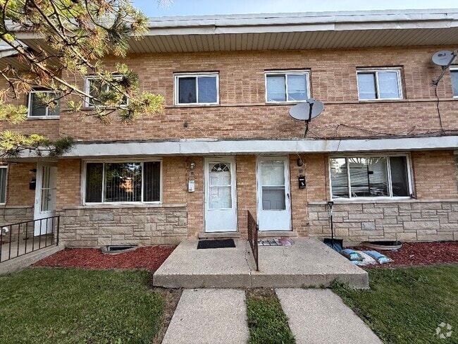 Building Photo - 1427 Hervey Ave Rental