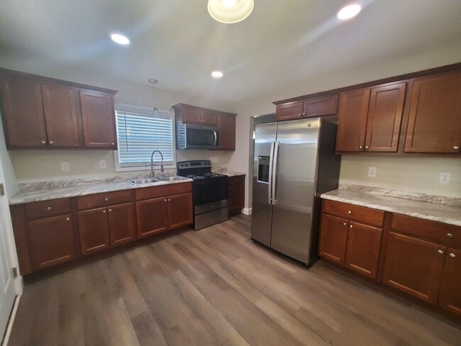 Photo - 1208 Hillsboro St