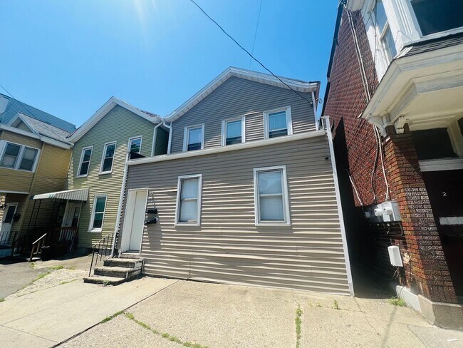 Photo - 159 Main St Unit 1