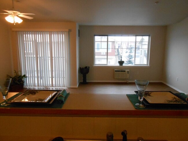 Photo - Selkirk Lodge Apartments