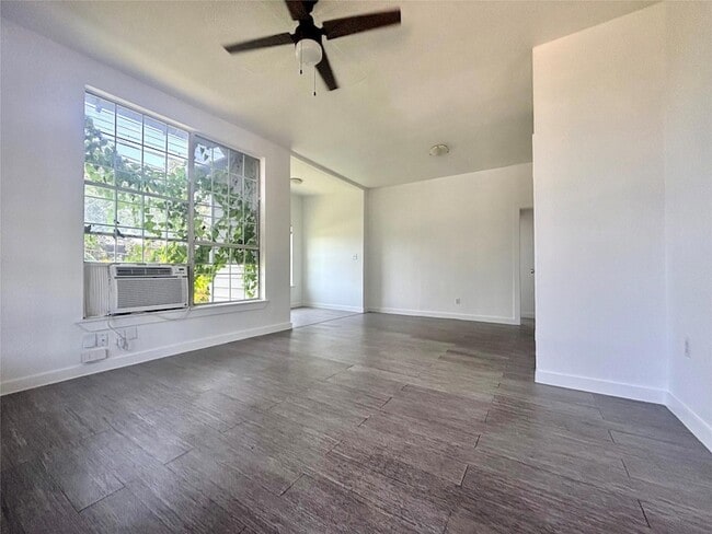 Photo - 2410 E 12th St