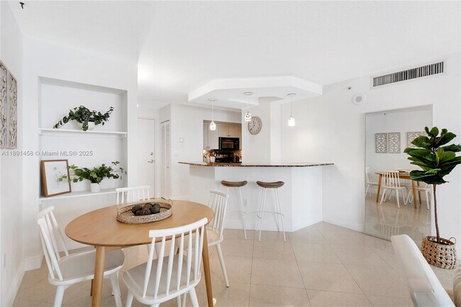 Photo - 6917 Collins Ave Unit 508