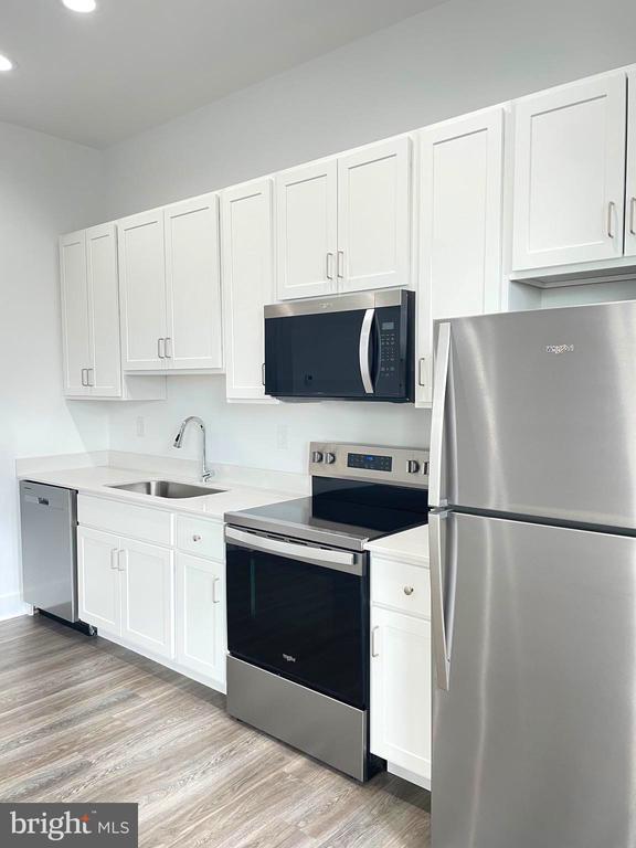 Photo - 63 LOCKWOOD Dr