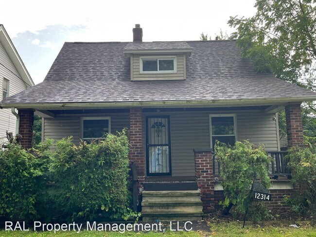 2 br, 1 bath House - 12314 Revere Ave - 2 br, 1 bath House - 12314 Revere Ave