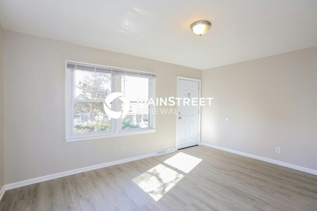 Photo - 3 Bedroom Pet-Friendly Home in Kansas City, MO with Main Street Renewal