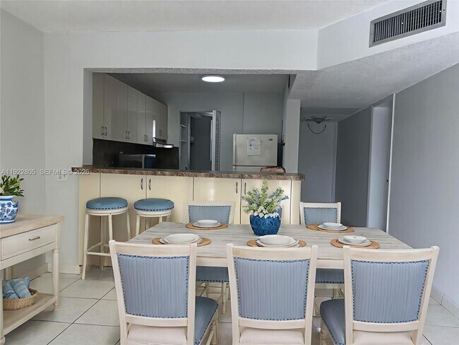 Photo - 7920 N Colony Cir Unit 204