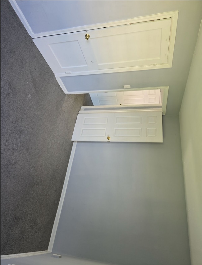 Photo - 2115 N Kenyon St