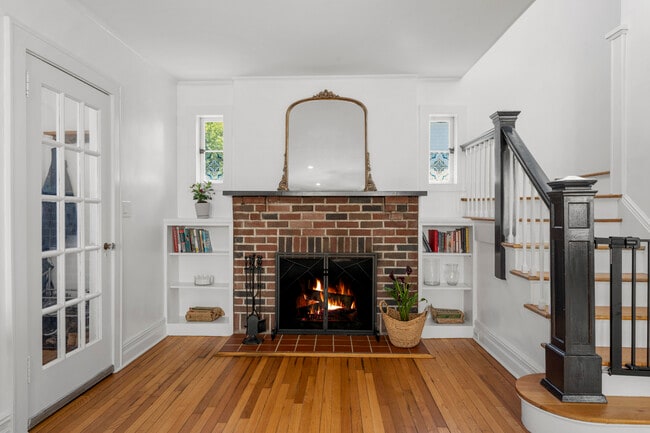 Photo - 217 Soundview Ave