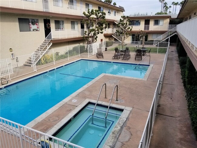 Building Photo - 25925 Narbonne Ave Unit 24 Rental