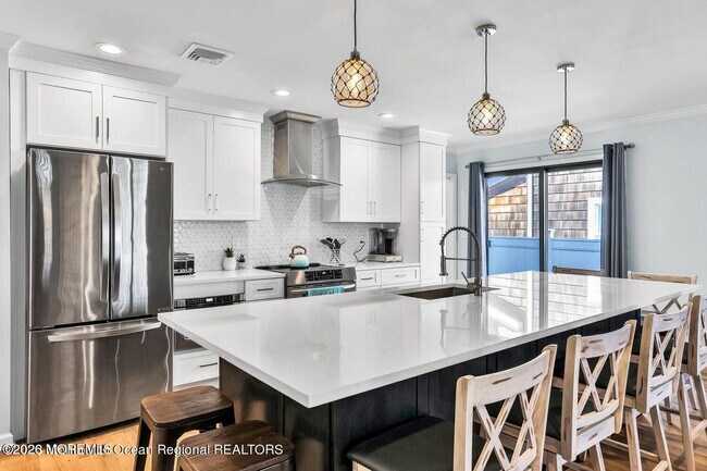 Photo - 1813 Bradley Terrace