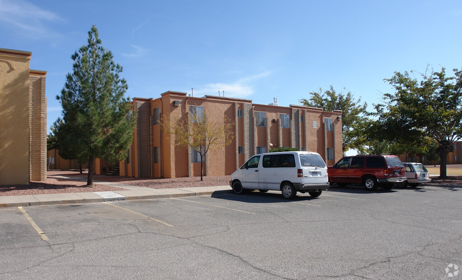 Greenbriar Manor Apartments - Greenbriar Manor Apartments