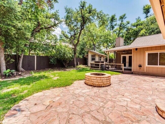 Photo - 808 Timber Trail