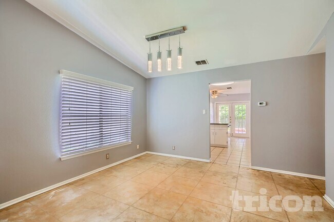 Photo - 6934 Sunshine Tree Dr