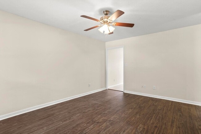 Photo - Minutes to Back Gate of Camp Lejeune!