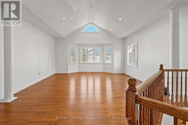 Photo - 51 Castle Glen Crescent