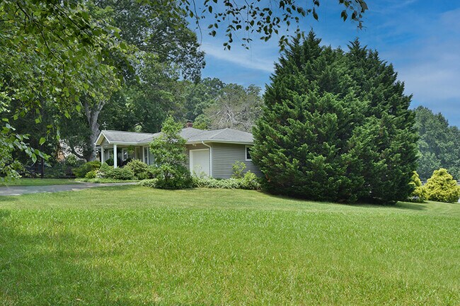 Photo - 6123 Skylark Rd
