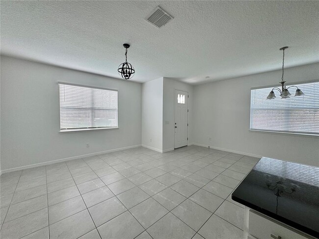 Photo - 8973 Matriarca Aly