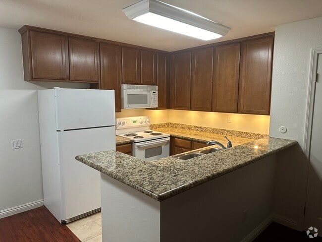 Building Photo - 3456 Castle Glen Dr Unit AAA Rental