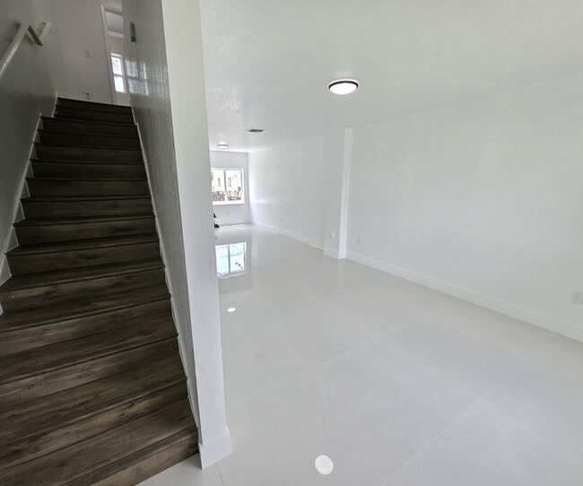 Photo - 450 NW 84th St