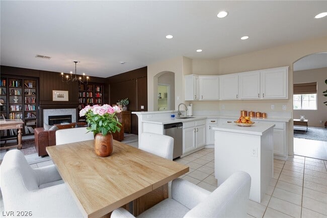 Building Photo - 8204 Burgesshill Ave