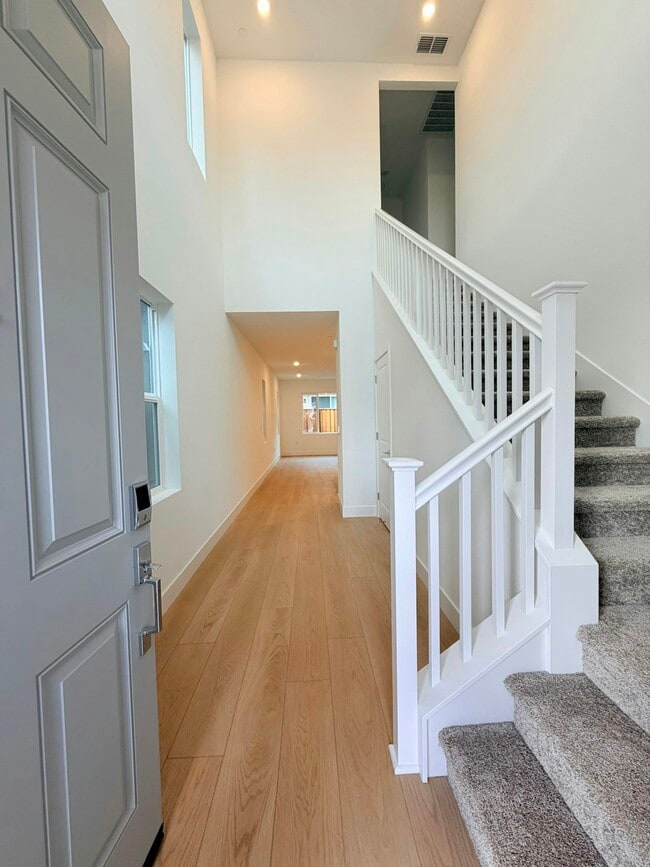 Photo - 325 N Paso Robles Dr