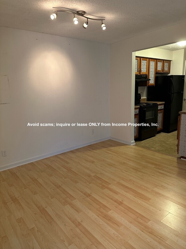 Photo - 171 Brooke Castle Dr