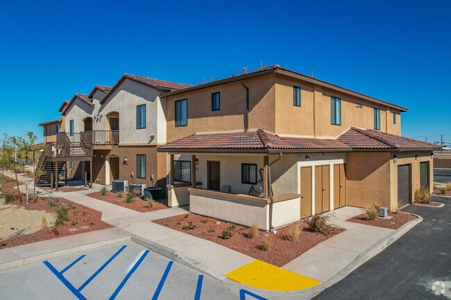 Apartment Homes - The Courtyard