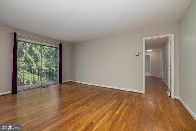 Photo - 10506 Weymouth St Unit 203