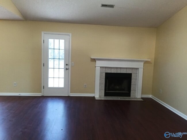 Photo - 217 Falcon Ridge Dr