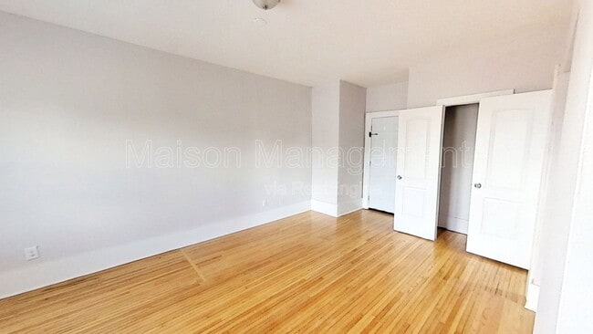 Photo - 49 Troup St