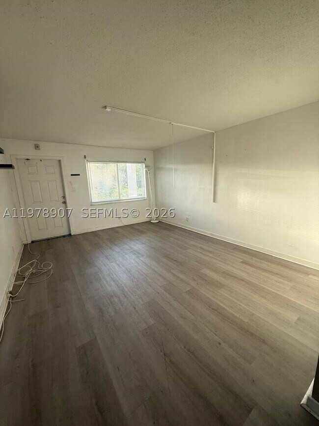 Photo - 2415 Lincoln St Unit 103