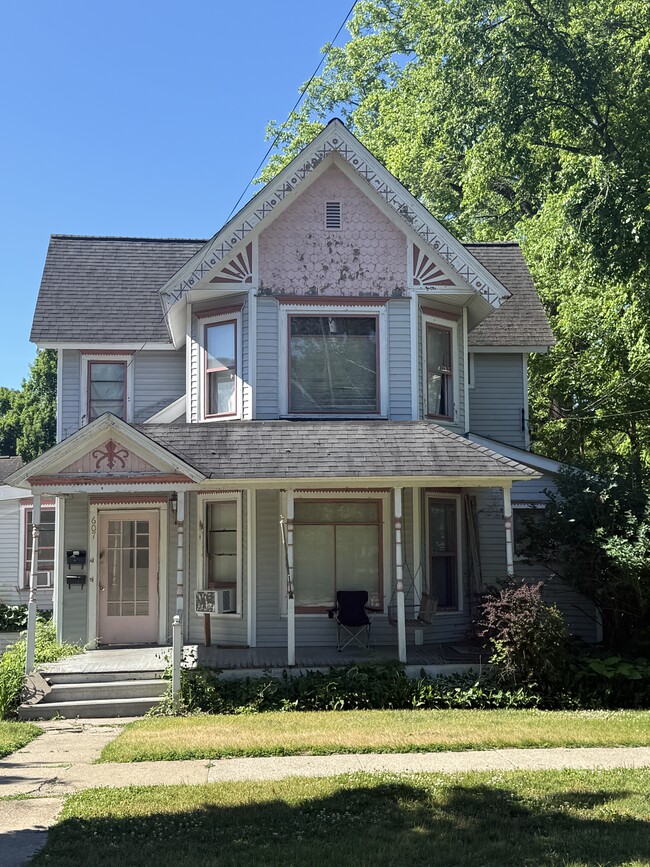 Building Photo - 607 W Prospect St Unit A