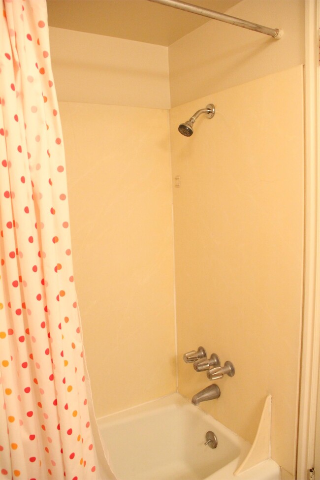Photo - 747 N 200 E Townhome