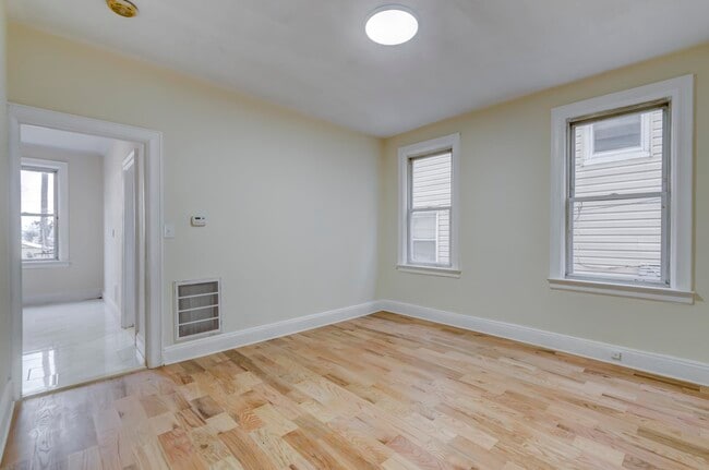 Building Photo - 667 Liberty Ave Unit 1 Rental