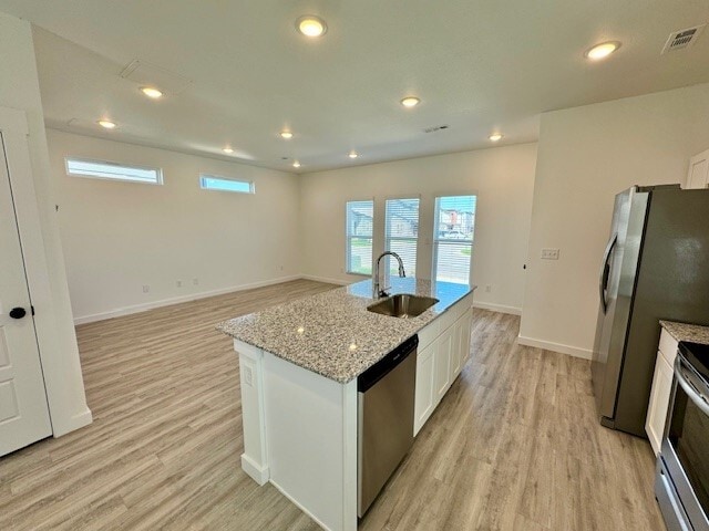 Photo - 661 St Charles Pl