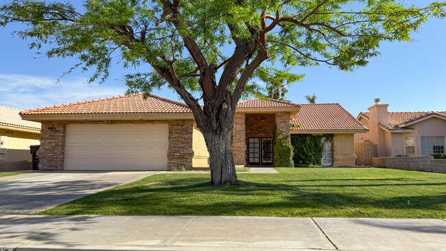 Building Photo - 78835 Lowe Dr Rental