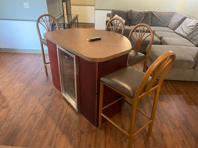 Photo - 601 W Green St