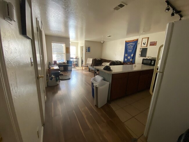 Photo - 300 S Paseo del Flag Unidad #1