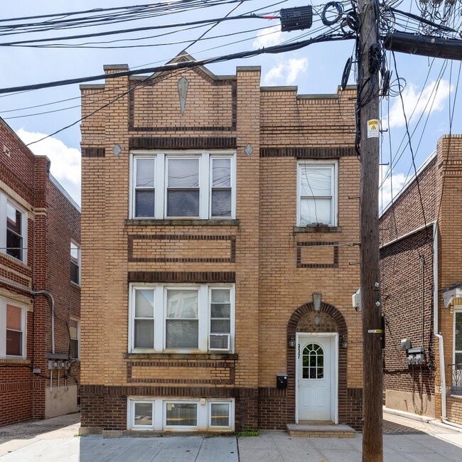 Building Photo - 907 20th St Unit 1