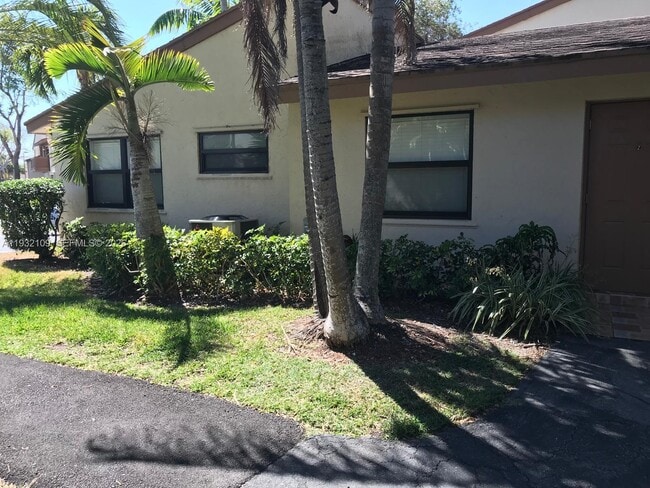 Photo - 10609 SW 113th Pl Unit 87 Z